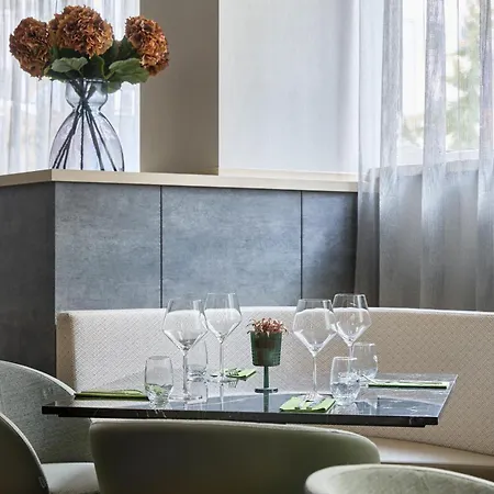 מלון June Six הנובר