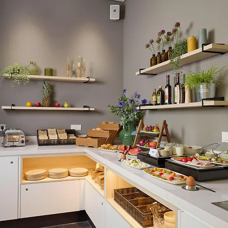 June Six 4* Ανόβερο