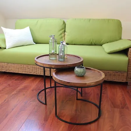 June Six Ανόβερο