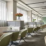 June Six Hotel 4*